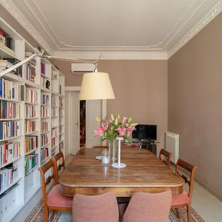 Emanuela - Vatican Apartment Rom